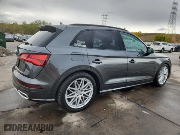 ✅ 2019 Audi SQ5 Premium Plus • VIN: WA1B4AFY7K2021252 • Лот: 86228105. Опубликован ранее на Copart с пробегом 61 334 миль. Бесплатный доступ к архиву аукционных продаж из США и подробный отчёт об истории автомобиля на DreamBid. Изображение 3.