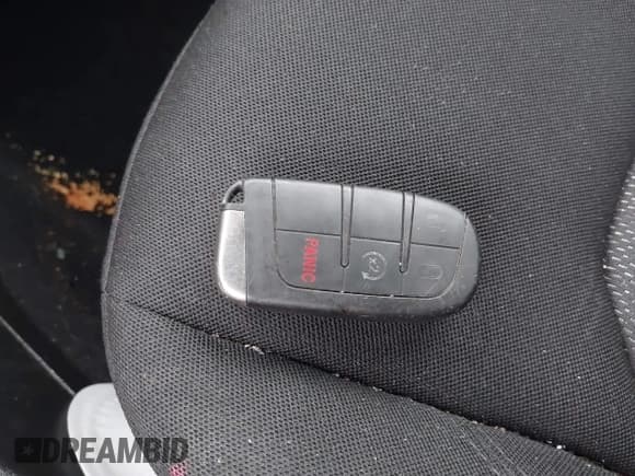 ✅ 2017 Jeep Renegade Latitude • VIN: ZACCJBBB8HPG33873 • Lot: 43235483. Listed on IAAI with 80,731 mi. Free auction sales archive from the USA and detailed vehicle history report at DreamBid. Image 11.