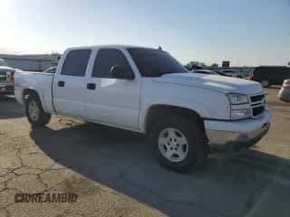2006 Chevrolet Silverado 1500 LT1 z VIN 2GCEK13Z461295312, wystawiony jako Copart lot #71477394 z przebiegiem 163 832 mil mil oraz Szkoda całkowita • Salvage title. Historia ofert i sprzedaży dostępna na DreamBid. Obrazek 4.