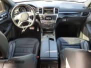 ✅ 2014 Mercedes-Benz M 63 AMG • VIN: 4JGDA7EB3EA335025 • Лот: 42157645. Опубликован ранее на Copart с пробегом 84 338 миль. Бесплатный доступ к архиву аукционных продаж из США и подробный отчёт об истории автомобиля на DreamBid. Изображение 8.