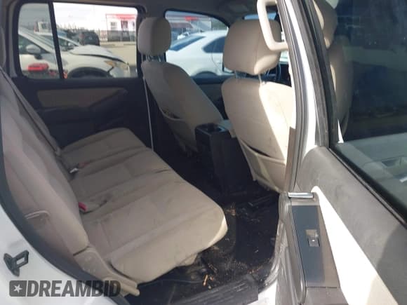 ✅ 2008 Ford Explorer XLT • VIN: 1FMEU73838UB17950 • Lot: 42746847. Wystawiony na IAAI z przebiegiem 132 411 mil. Bezpłatny archiwum sprzedaży aukcyjnych z USA i szczegółowy raport historii pojazdu na DreamBid. Zdjęcie 8.