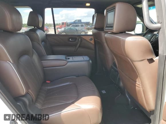 ✅ 2016 Infiniti QX80 Limited • VIN: JN8AZ2NE1G9121043 • Лот: 56562085. Опубликован ранее на Copart с пробегом 135 450 миль. Бесплатный доступ к архиву аукционных продаж из США и подробный отчёт об истории автомобиля на DreamBid. Изображение 11.