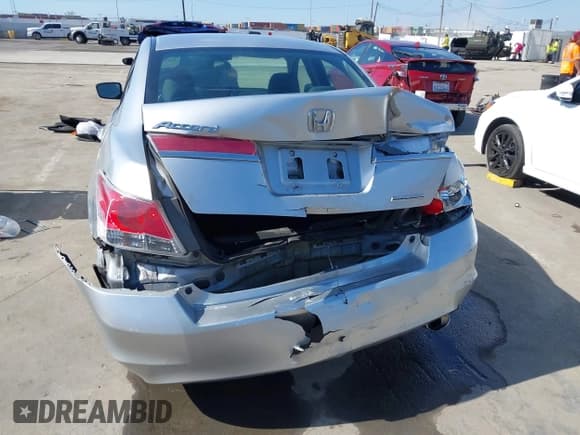 ✅ 2012 Honda Accord SE • VIN: 1HGCP2F61CA191671 • Lot: 43595968. Listed on IAAI with 136,132 mi. Free auction sales archive from the USA and detailed vehicle history report at DreamBid. Image 6.