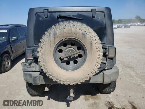 ✅ 2008 Jeep Wrangler Unlimited Rubicon • VIN: 1J8GA69198L550682 • Lot: 57333575. Listed on Copart with 176,224 mi. Free auction sales archive from the USA and detailed vehicle history report at DreamBid. Image 6.