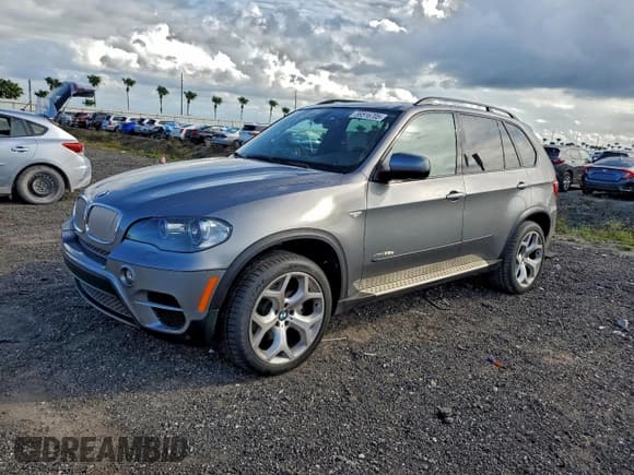 ✅ 2011 BMW X5 35d • VIN: 5UXZW0C50BL369163 • Lot: 89516705. Listed on Copart with 166,314 mi. Free auction sales archive from the USA and detailed vehicle history report at DreamBid. Image 1.