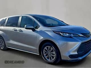 ✅ 2021 Toyota Sienna LE • VIN: 5TDKRKEC3MS064341 • Lot: 96929185. Listed on Copart with 302,671 mi. Free auction sales archive from the USA and detailed vehicle history report at DreamBid. Image 1.