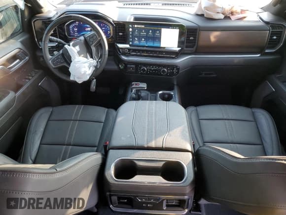 ✅ 2024 Chevrolet Silverado 1500 High Country • VIN: 1GCUDJE81RZ365516 • Lot: 81004435. Listed on Copart with 17,109 mi. Free auction sales archive from the USA and detailed vehicle history report at DreamBid. Image 8.