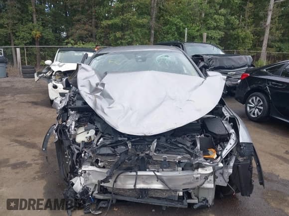 ✅ 2020 Toyota C-HR LE • VIN: NMTKHMBX7LR103872 • Лот: 43280290. Опубликован ранее на IAAI с пробегом 87 624 миль. Бесплатный доступ к архиву аукционных продаж из США и подробный отчёт об истории автомобиля на DreamBid. Изображение 11.