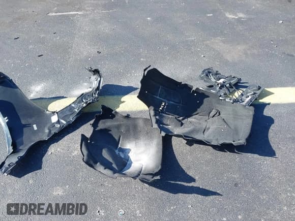 ✅ 2018 Ford F-250 XL • VIN: 1FT7W2B64JEB26408 • Lot: 42984832. Listed on IAAI with 238,266 mi. Free auction sales archive from the USA and detailed vehicle history report at DreamBid. Image 12.