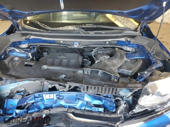 ✅ 2019 Mitsubishi Eclipse Cross SE • VIN: JA4AT5AAXKZ019745 • Lot: 86621205. Wystawiony na Copart z przebiegiem 84 547 mil. Bezpłatny archiwum sprzedaży aukcyjnych z USA i szczegółowy raport historii pojazdu na DreamBid. Zdjęcie 11.