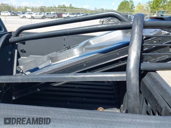 ✅ 2001 Ford Explorer Sport Trac • VIN: 1FMZU67E41UC43350 • Lot: 41835359. Wystawiony na IAAI z przebiegiem 279 978 mil. Bezpłatny archiwum sprzedaży aukcyjnych z USA i szczegółowy raport historii pojazdu na DreamBid. Zdjęcie 12.