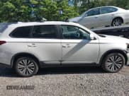 ✅ 2020 Mitsubishi Outlander ES • VIN: JA4AZ3A30LZ047219 • Lot: 43115867. Listed on IAAI with 98,689 mi. Free auction sales archive from the USA and detailed vehicle history report at DreamBid. Image 13.