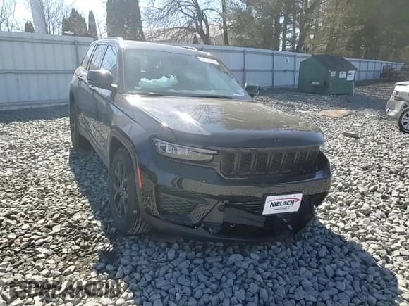✅ 2025 Jeep Grand Cherokee Altitude X • VIN: 1C4RJHAG7SC292536 • Lot: 47192705. Listed on Copart with 538 mi. Free auction sales archive from the USA and detailed vehicle history report at DreamBid. Image 12.