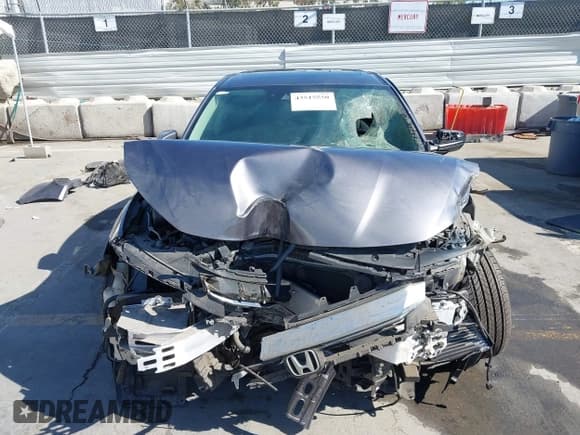 ✅ 2022 Honda Insight Touring • VIN: 19XZE4F92NE002174 • Lot: 43515550. Listed on IAAI with 9,677 mi. Free auction sales archive from the USA and detailed vehicle history report at DreamBid. Image 13.