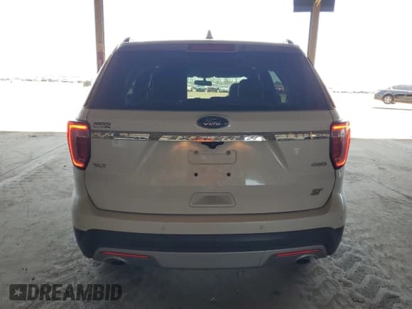 ✅ 2017 Ford Explorer XLT • VIN: 1FM5K8D88HGD84705 • Lot: 58265165. Wystawiony na Copart z przebiegiem 69 189 mil. Bezpłatny archiwum sprzedaży aukcyjnych z USA i szczegółowy raport historii pojazdu na DreamBid. Zdjęcie 6.