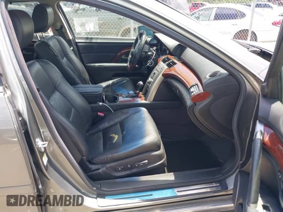 ✅ 2010 Acura RL Technology • VIN: JH4KB2F67AC001378 • Лот: 42537990. Опубликован ранее на IAAI с пробегом Не указан. Бесплатный доступ к архиву аукционных продаж из США и подробный отчёт об истории автомобиля на DreamBid. Изображение 5.