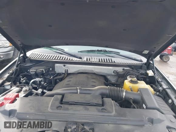 ✅ 2015 Ford Expedition Max XLT • VIN: 1FMJK1JT4FEF38091 • Lot: 41404888. Listed on IAAI with 121,656 mi. Free auction sales archive from the USA and detailed vehicle history report at DreamBid. Image 10.