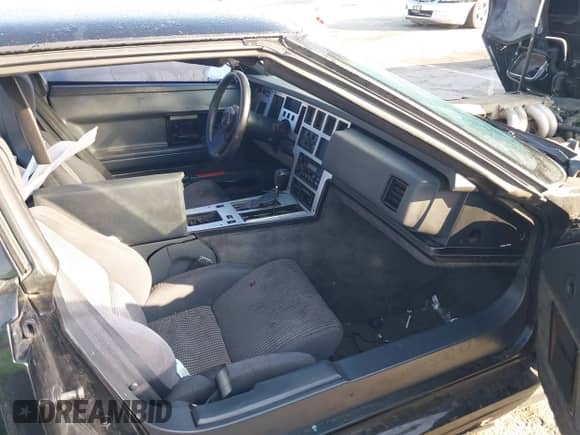 1987 Chevrolet Corvette с VIN 1G1YY2181H5103270, выставлен на аукционе IAAI как лот 41393244 с пробегом 104 346 миль миль и . История ставок и продаж доступна на DreamBid. Изображение 5.