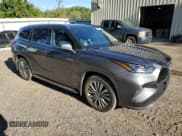 ✅ 2021 Toyota Highlander Hybrid Platinum • VIN: 5TDEBRCH8MS052999 • Лот: 83905775. Опубликован ранее на Copart с пробегом 71 728 миль. Бесплатный доступ к архиву аукционных продаж из США и подробный отчёт об истории автомобиля на DreamBid. Изображение 4.