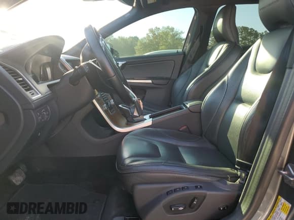 ✅ 2016 Volvo XC60 T5 Drive-E Premier • VIN: YV440MDK4G2858040 • Lot: 91281865. Listed on Copart with 56,152 mi. Free auction sales archive from the USA and detailed vehicle history report at DreamBid. Image 7.