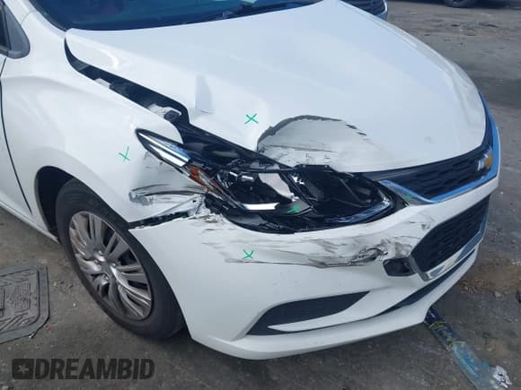 ✅ 2018 Chevrolet Cruze LS • VIN: 1G1BC5SM3J7154006 • Lot: 43304387. Listed on IAAI with 118,821 mi. Free auction sales archive from the USA and detailed vehicle history report at DreamBid. Image 6.