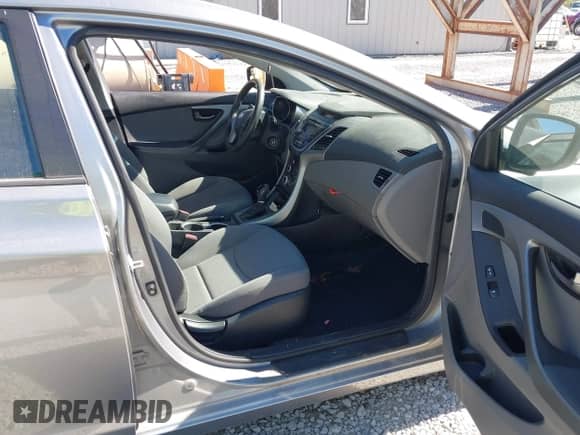 2014 Hyundai Elantra SE с VIN KMHDH4AE8EU085225, выставлен на аукционе IAAI как лот 43478032 с пробегом 118 997 миль миль и . История ставок и продаж доступна на DreamBid. Изображение 5.