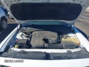 ✅ 2019 Dodge Challenger SXT • VIN: 2C3CDZAG4KH525230 • Lot: 43589020. Wystawiony na IAAI z przebiegiem Nie podano. Bezpłatny archiwum sprzedaży aukcyjnych z USA i szczegółowy raport historii pojazdu na DreamBid. Zdjęcie 10.