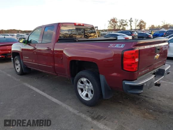 ✅ 2015 Chevrolet Silverado 1500 LT • VIN: 1GCVKREC6FZ255523 • Лот: 43574259. Опубликован ранее на IAAI с пробегом 135 027 миль. Бесплатный доступ к архиву аукционных продаж из США и подробный отчёт об истории автомобиля на DreamBid. Изображение 3.