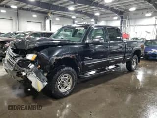 ✅ 2005 Chevrolet Silverado 2500HD Work Truck • VIN: 1GCHK23225F811390 • Lot: 90684385. Wystawiony na Copart z przebiegiem 313 034 mil. Bezpłatny archiwum sprzedaży aukcyjnych z USA i szczegółowy raport historii pojazdu na DreamBid. Zdjęcie 1.