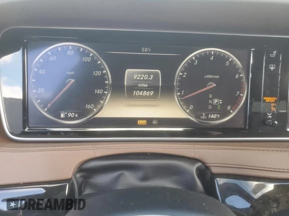 ✅ 2014 Mercedes-Benz S 550 • VIN: WDDUG8CB7EA008242 • Lot: 91245425. Listed on Copart with 104,869 mi. Free auction sales archive from the USA and detailed vehicle history report at DreamBid. Image 9.