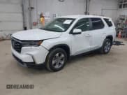 ✅ 2025 Honda Pilot EX-L • VIN: 5FNYG1H46SB160870 • Lot: 43344983. Wystawiony na IAAI z przebiegiem 1 575 mil. Bezpłatny archiwum sprzedaży aukcyjnych z USA i szczegółowy raport historii pojazdu na DreamBid. Zdjęcie 2.