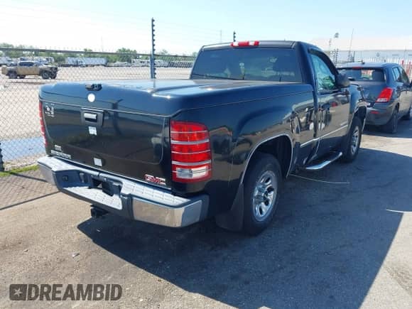 2008 GMC Sierra 1500 Work Truck with VIN 1GTEC14X08Z181408, listed as a IAAI auction lot 43346330 with 99,972 mi miles and . Bid and sale history available at DreamBid. Image 4.