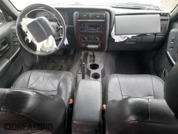 ✅ 2000 Jeep Cherokee Limited • VIN: 1J4FF68S0YL115669 • Лот: 85604524. Опубликован ранее на Copart с пробегом Не указан. Бесплатный доступ к архиву аукционных продаж из США и подробный отчёт об истории автомобиля на DreamBid. Изображение 8.