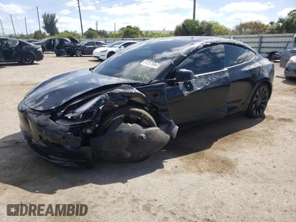 ✅ 2023 Tesla Model 3 Performance • VIN: 5YJ3E1EC2PF406218 • Lot: 51257664. Wystawiony na Copart z przebiegiem 19 410 mil. Bezpłatny archiwum sprzedaży aukcyjnych z USA i szczegółowy raport historii pojazdu na DreamBid. Zdjęcie 1.