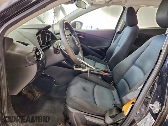 ✅ 2016 Scion iA • VIN: 3MYDLBZV7GY130992 • Lot: 95266115. Wystawiony na Copart z przebiegiem 131 414 mil. Bezpłatny archiwum sprzedaży aukcyjnych z USA i szczegółowy raport historii pojazdu na DreamBid. Zdjęcie 7.