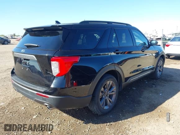 ✅ 2023 Ford Explorer XLT • VIN: 1FMSK7DH9PGA48234 • Lot: 41739825. Wystawiony na IAAI z przebiegiem 35 899 mil. Bezpłatny archiwum sprzedaży aukcyjnych z USA i szczegółowy raport historii pojazdu na DreamBid. Zdjęcie 4.