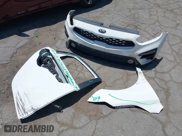 ✅ 2020 Kia Forte LXS • VIN: 3KPF24AD5LE239634 • Lot: 42392281. Wystawiony na IAAI z przebiegiem 74 612 mil. Bezpłatny archiwum sprzedaży aukcyjnych z USA i szczegółowy raport historii pojazdu na DreamBid. Zdjęcie 12.