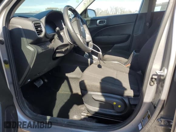 ✅ 2024 Hyundai Venue Limited • VIN: KMHRC8A32RU316491 • Lot: 46500945. Listed on Copart with 17,585 mi. Free auction sales archive from the USA and detailed vehicle history report at DreamBid. Image 7.