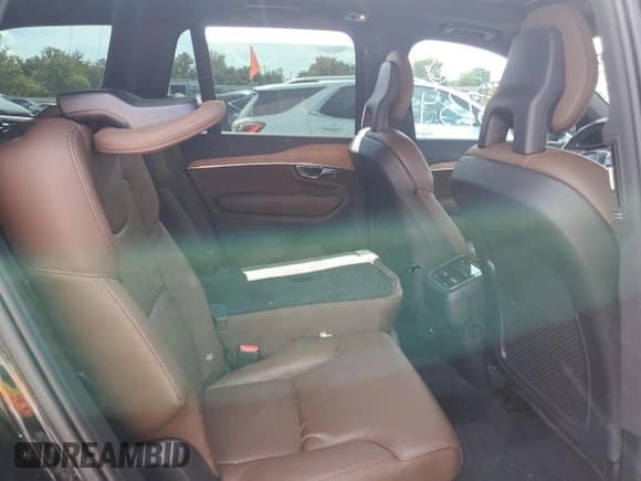 ✅ 2021 Volvo XC90 Momentum • VIN: YV4A22PK4M1759457 • Lot: 70131275. Listed on Copart with 80,334 mi. Free auction sales archive from the USA and detailed vehicle history report at DreamBid. Image 10.