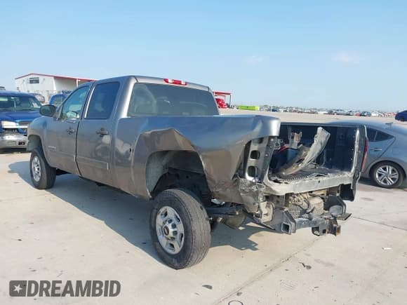 ✅ 2014 Chevrolet Silverado 2500HD LT • VIN: 1GC1CXEG2EF157527 • Lot: 43209361. Listed on IAAI with 193,310 mi. Free auction sales archive from the USA and detailed vehicle history report at DreamBid. Image 3.