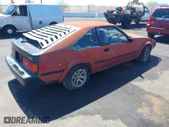 ✅ 1982 Toyota Supra • VIN: JT2MA67L8C0014811 • Lot: 42245433. Wystawiony na IAAI z przebiegiem 110 319 mil. Bezpłatny archiwum sprzedaży aukcyjnych z USA i szczegółowy raport historii pojazdu na DreamBid. Zdjęcie 4.