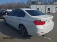 ✅ 2015 BMW 3 Series 320i xDrive • VIN: WBA3C3G55FNS75282 • Lot: 41336850. Wystawiony na IAAI z przebiegiem 120 856 mil. Bezpłatny archiwum sprzedaży aukcyjnych z USA i szczegółowy raport historii pojazdu na DreamBid. Zdjęcie 3.
