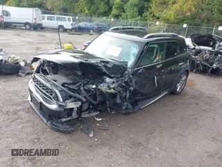 ✅ 2018 MINI Countryman Cooper S • VIN: WMZYT5C36J3D81952 • Lot: 43445438. Listed on IAAI with 64,702 mi. Free auction sales archive from the USA and detailed vehicle history report at DreamBid. Image 2.