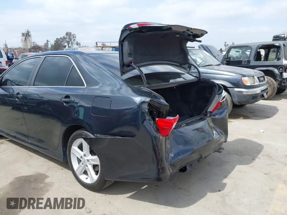 ✅ 2014 Toyota Camry SE • VIN: 4T1BF1FK5EU425389 • Лот: 42115016. Опубликован ранее на IAAI с пробегом 98 977 миль. Бесплатный доступ к архиву аукционных продаж из США и подробный отчёт об истории автомобиля на DreamBid. Изображение 6.