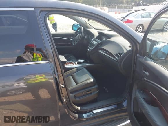 ✅ 2016 Acura MDX Technology • VIN: 5FRYD3H48GB019826 • Лот: 43241385. Опубликован ранее на IAAI с пробегом 243 863 миль. Бесплатный доступ к архиву аукционных продаж из США и подробный отчёт об истории автомобиля на DreamBid. Изображение 5.