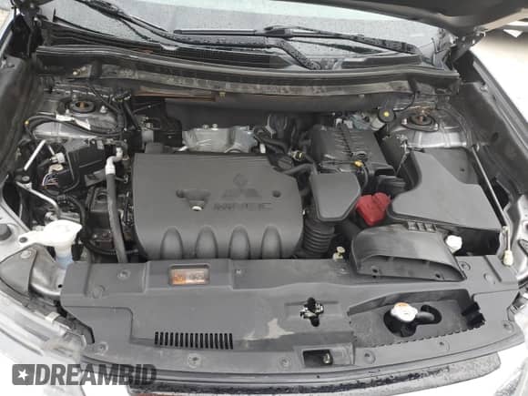 2018 Mitsubishi Outlander ES z VIN JA4AD2A37JZ059731, wystawiony jako Copart lot #86335415 z przebiegiem 114 216 mil mil oraz Czysty tytuł • Clean title. Historia ofert i sprzedaży dostępna na DreamBid. Obrazek 12.