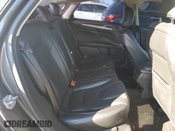 ✅ 2015 Ford Fusion Titanium • VIN: 3FA6P0D93FR176098 • Lot: 89925045. Wystawiony na Copart z przebiegiem 72 516 mil. Bezpłatny archiwum sprzedaży aukcyjnych z USA i szczegółowy raport historii pojazdu na DreamBid. Zdjęcie 10.