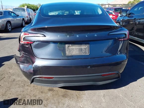 ✅ 2024 Tesla Model 3 • VIN: 5YJ3E1EA5RF738526 • Lot: 43370136. Wystawiony na IAAI z przebiegiem 92 468 mil. Bezpłatny archiwum sprzedaży aukcyjnych z USA i szczegółowy raport historii pojazdu na DreamBid. Zdjęcie 15.