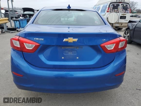 ✅ 2017 Chevrolet Cruze LT • VIN: 1G1BE5SM7H7158242 • Lot: 36274933. Wystawiony na Copart z przebiegiem 131 292 mil. Bezpłatny archiwum sprzedaży aukcyjnych z USA i szczegółowy raport historii pojazdu na DreamBid. Zdjęcie 6.