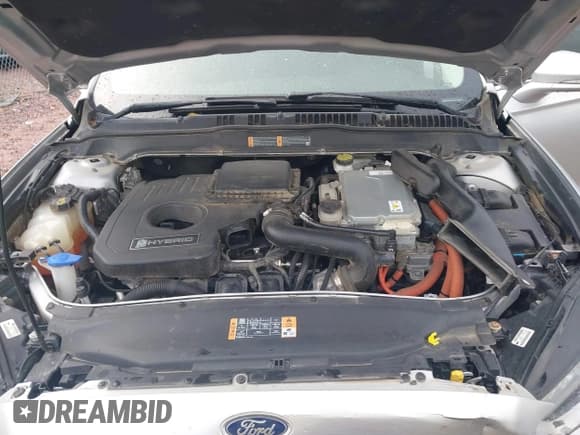 ✅ 2014 Ford Fusion Titanium Hybrid • VIN: 3FA6P0RU8ER397997 • Lot: 43501084. Wystawiony na IAAI z przebiegiem 90 124 mil. Bezpłatny archiwum sprzedaży aukcyjnych z USA i szczegółowy raport historii pojazdu na DreamBid. Zdjęcie 10.